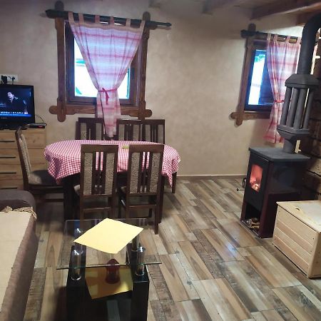 Vila Balerina Mitrovac Esterno foto