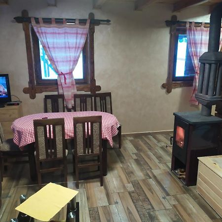 Vila Balerina Mitrovac Esterno foto