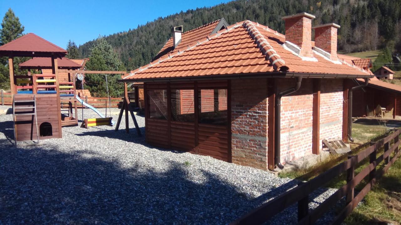 Vila Balerina Mitrovac Esterno foto